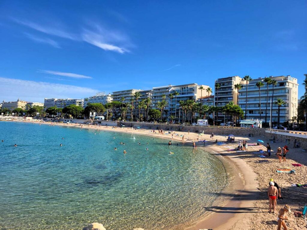 D couvrez La Plage Zamenhof Cannes