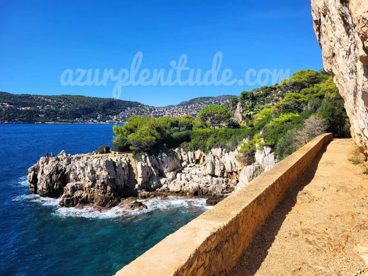 Le chemin des Douaniers à Saint-Jean-Cap-Ferrat