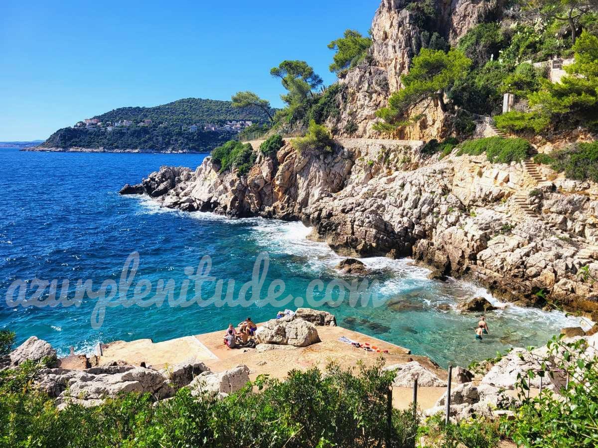 La plateforme de la plage de la Gavinette en contrebas du chemin des Douaniers