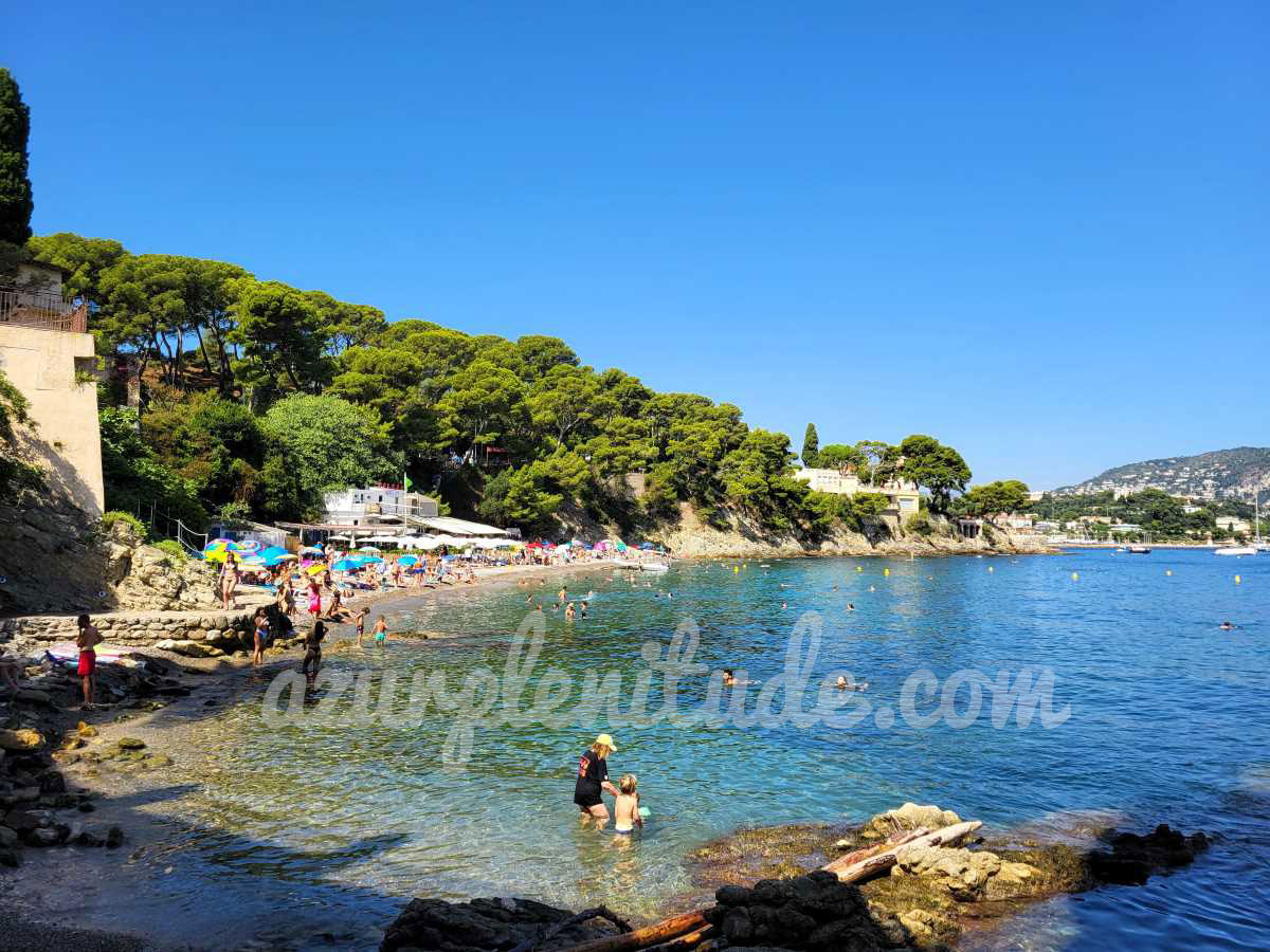 La plage de Paloma, vue depuis le sentier de la Promenade des Fossettes