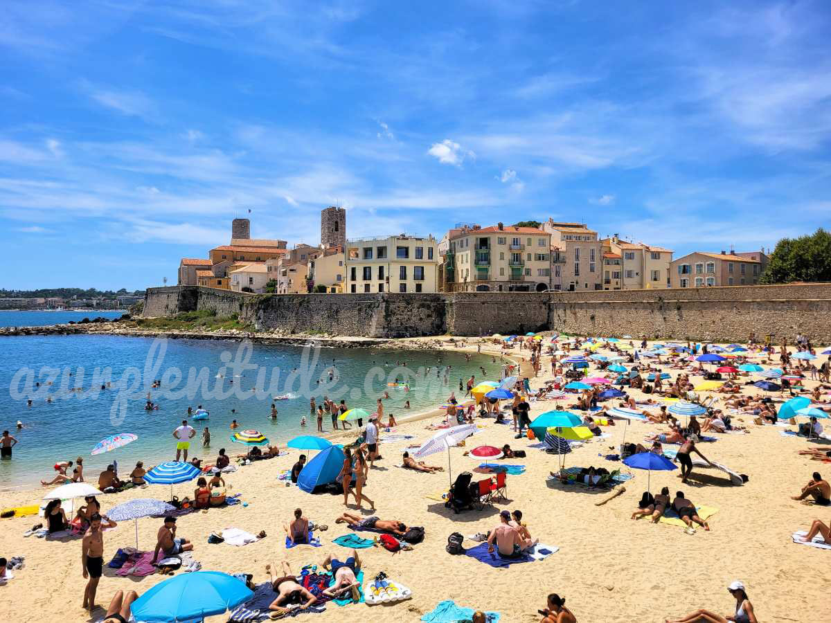 La plage de la Gravette à Antibes