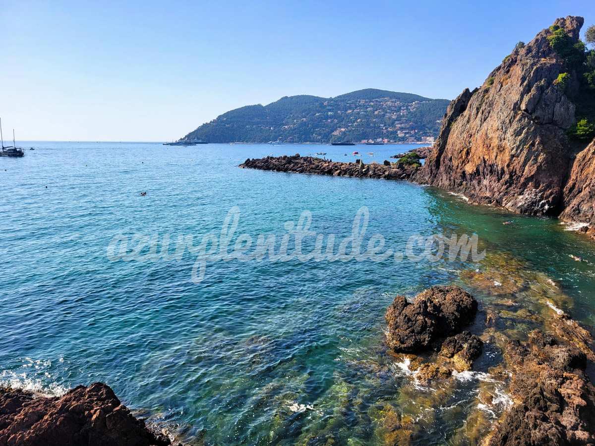 Small coves near the beach of La Raguette